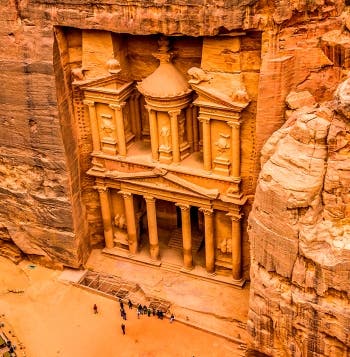 Petra, Emirate City & All-Inclusive Atoll 