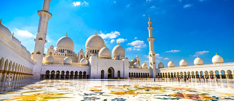 What to see in United Arab Emirates Abu Dhabi